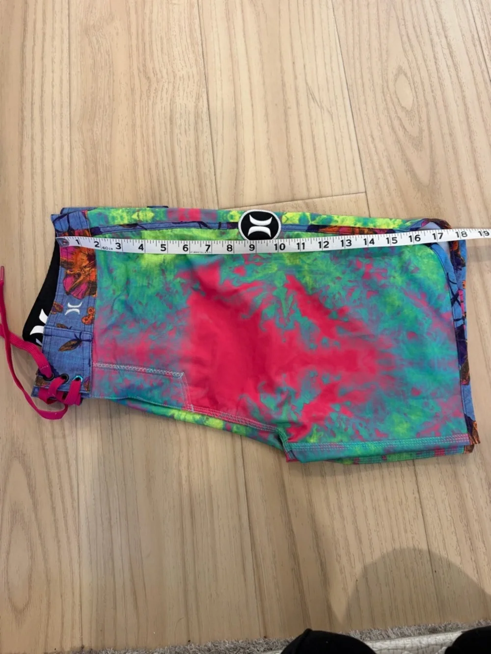 Hurley drawstring leg patch